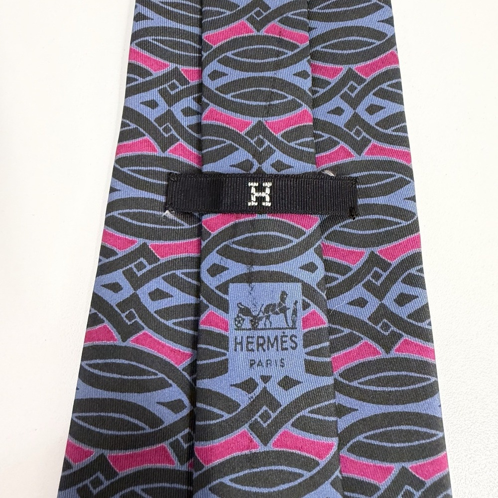 Hermes Men's Vintage Tie Geometric Gray/Blue/Fuchsia 414 PA 4" (W) x 54" (L) guc
